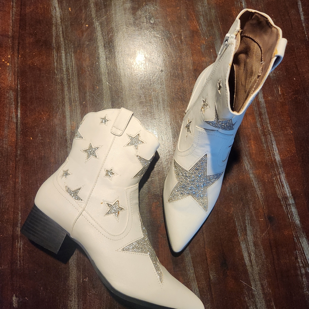 Betsey Johnson White Star Ankle Boots